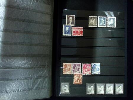 1919-2002, Attractive collection of Poland mounted