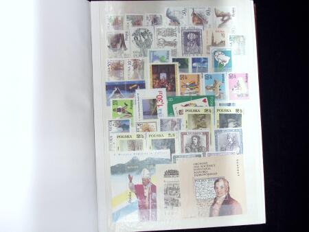 1919-2002, Attractive collection of Poland mounted