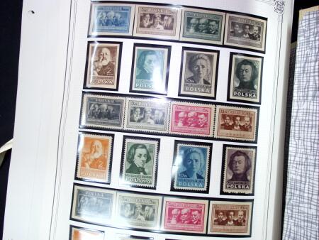 1919-2002, Attractive collection of Poland mounted