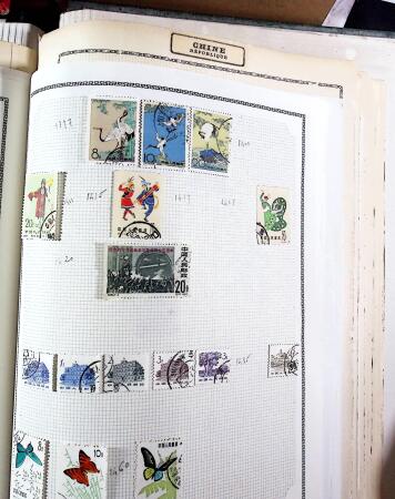 1840-2010, Collection de timbres neufs et oblitérés,