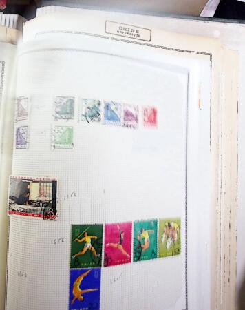 1840-2010, Collection de timbres neufs et oblitérés,