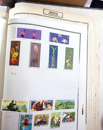 1840-2010, Collection de timbres neufs et oblitérés,