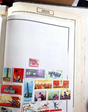 1840-2010, Collection de timbres neufs et oblitérés,