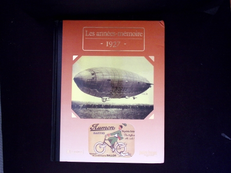 6 ouvrages divers dont Deloste : histoire postale et militaire du XXè siècle en dehors des guerres mondiales 1900 - 1970 et la résistance anti-hitlérienne à travers les timbres