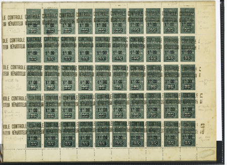 N°27, 1 feuille de 50 timbres avec notamment surcharge rapprochée et légèrement déplacée 5ème et 6ème rangée verticale