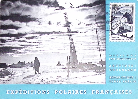 N°829 OBL CAD "Paris aviation Sce intérieur" (9.6.50) sur carte postale de Marcel Ichac : vue de la station centrale avec au verso CAD Reykjavik (2.8.50) + 3 cachets bleus dont rect "Courrier parachuté à la station c