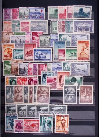 1945-1960 mint collection with light duplication incl. thematic sets, definitives, etc.