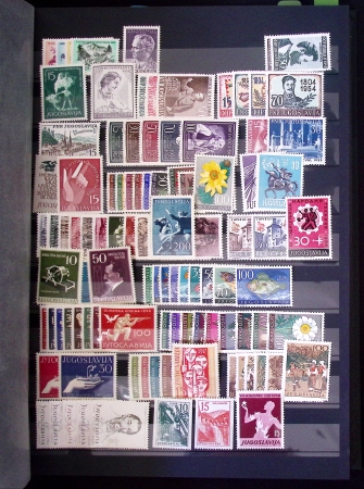 1945-1960 mint collection with light duplication incl. thematic sets, definitives, etc.