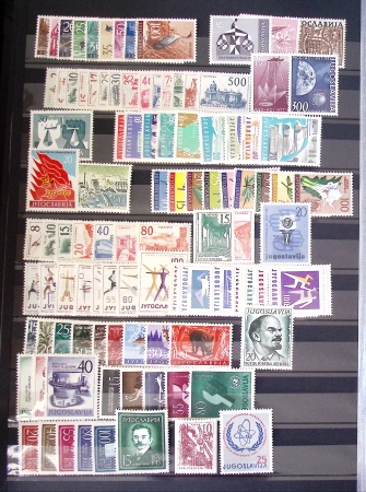 1945-1960 mint collection with light duplication incl. thematic sets, definitives, etc.