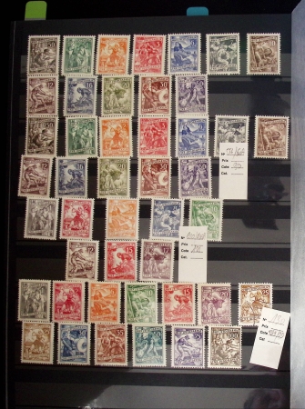 1945-1960 mint collection with light duplication incl. thematic sets, definitives, etc.