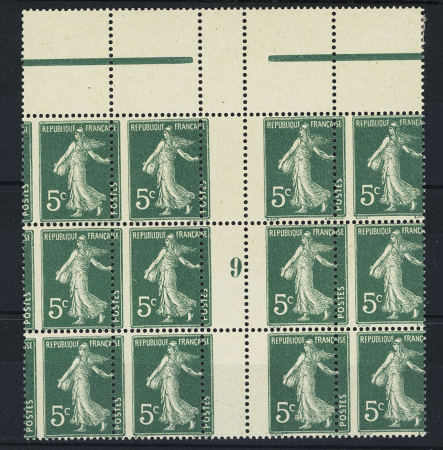 N°137w 5c vert foncé en bloc de 12 avec piquage à