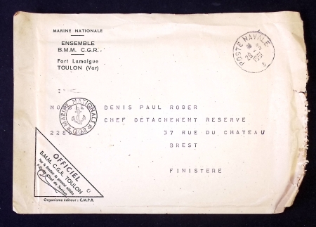 30 lettres dont plis de poste navale expédiées du Cameroun en FM par avion, lettres par avion de Shanghaï (1939), on note une lettre en FM avec CAD hexagonal "cuirassé Lorraine" (1939 et cachet noir avec ancre "cuira