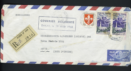 29 aout 1960 - accident du Super Constellation Paris - Dakar à Dakar. Lettre avec cachet rect noir "Courrier accidenté Dakar le 29 aout 1960" (Nierinck n°600829). TB