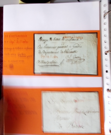 Bel album brun simili-cuir Leuchtturm avec boitier contenant 37 marques postales de Chateauroux + 6 décrets et documents dont plis de la Révolution Française. A étudier. TB