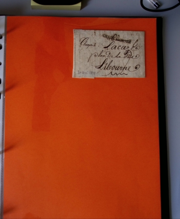 Bel album brun simili-cuir Leuchtturm avec boitier contenant 71 plis de ou pour Chateauroux avec MP et CAD dont lettre pour Chateauroux avec MP ronde "Bureau français Rome", 3 MP rouges "P 35 P Chateauroux", 2 franchise