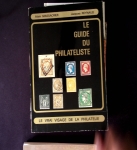 Plusieurs dizaines d'ouvrages généralistes ou spécialisés, une partie dédicacés à Jacqueline caurat (comprend des revues Diligence d'Alsace, brochure Air Bleu de G.Pierre et marcel Mayer). Lot varié