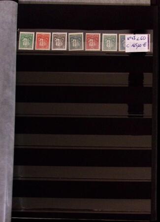 Collection timbres Andorre complète de 1944 à 1991,