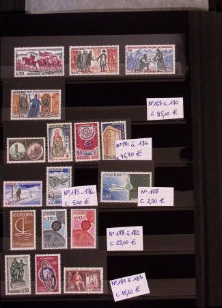 Collection timbres Andorre complète de 1944 à 1991,