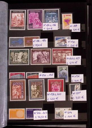 Collection timbres Andorre complète de 1944 à 1991,