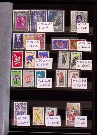Collection timbres Andorre complète de 1944 à 1991,