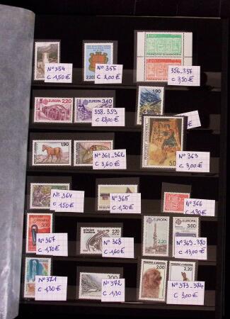 Collection timbres Andorre complète de 1944 à 1991,