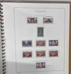 1900-1988 Deux collections de timbres (1 neuve, 1 obl.)