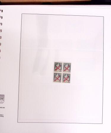 1919-72 Attractive AIRMAIL collection in four albums