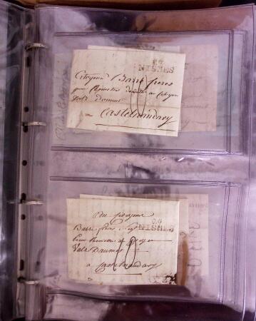 1625-1860 +370 lettres accumulées en 4 classeurs,