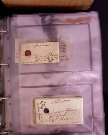 1625-1860 +370 lettres accumulées en 4 classeurs,
