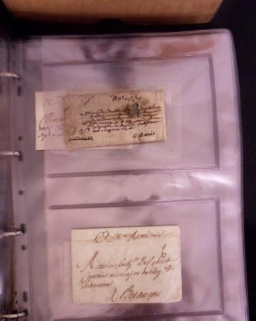 1625-1860 +370 lettres accumulées en 4 classeurs,