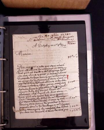 1625-1860 +370 lettres accumulées en 4 classeurs,