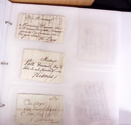 1625-1860 +370 lettres accumulées en 4 classeurs,