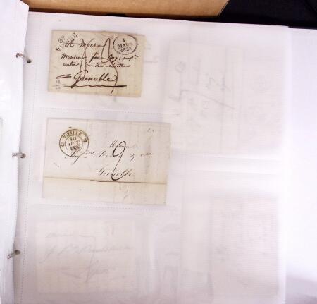 1625-1860 +370 lettres accumulées en 4 classeurs,