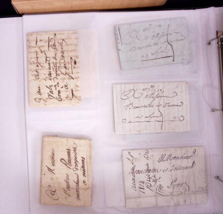 1625-1860 +370 lettres accumulées en 4 classeurs,