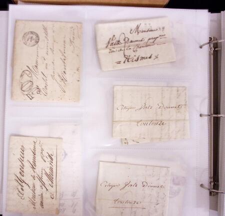 1625-1860 +370 lettres accumulées en 4 classeurs,