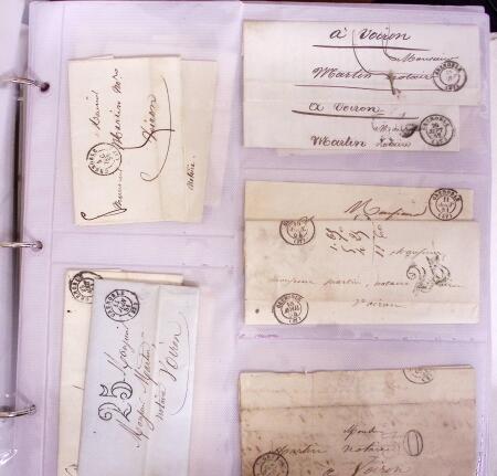 1625-1860 +370 lettres accumulées en 4 classeurs,