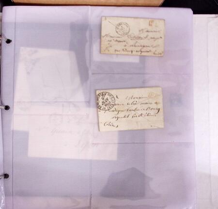 1625-1860 +370 lettres accumulées en 4 classeurs,