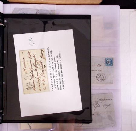 1625-1860 +370 lettres accumulées en 4 classeurs,