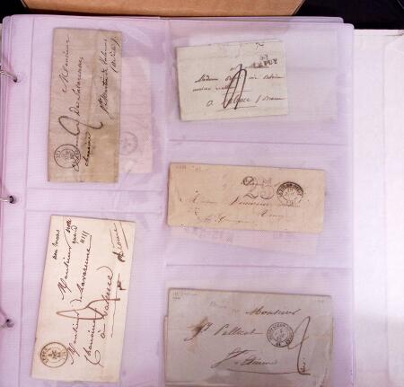 1625-1860 +370 lettres accumulées en 4 classeurs,