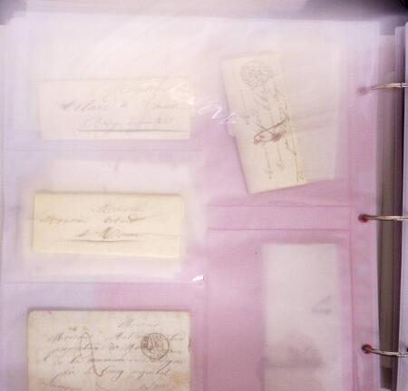 1625-1860 +370 lettres accumulées en 4 classeurs,