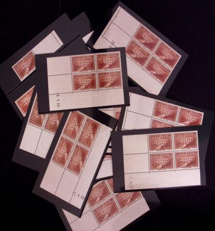 1930 N°262 20f Pont du Gard, lot de 46 timbres neufs ** dont 10 coins datés (à noter erreurs de date 26.11.1931 et 16.09.1937, et n°262b), TB