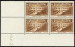 1930 N°262 20f Pont du Gard, lot de 46 timbres neufs ** dont 10 coins datés (à noter erreurs de date 26.11.1931 et 16.09.1937, et n°262b), TB