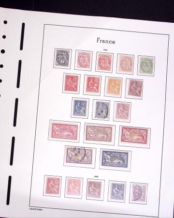 1849-1902, ensemble de valeurs classiques (Cérès, Empire, Sage, Mouchon, Merson, etc...) dont n°33 et 44) sur 6 grandes pages Leuchtturm, neufs et obl., TB