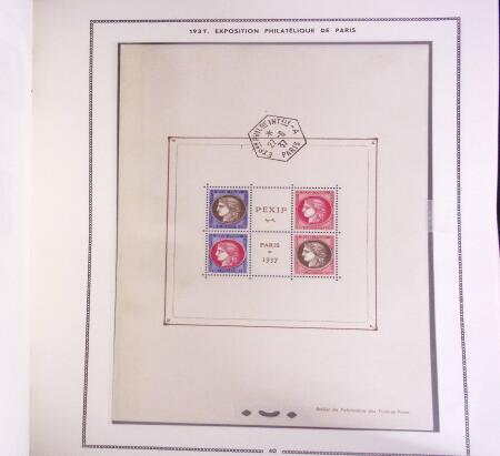 1849-2001, Collection de timbres de France en 4 albums MOC, des neufs dans les classiques, à noter n°1 et 9 obl., n°262 et Caisse d'amortissement en neufs, BF 3 et 6, PA 1/2, Prés, carnets Croix-Rouge 1952 et suivant