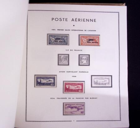 1849-2001, Collection de timbres de France en 4 albums MOC, des neufs dans les classiques, à noter n°1 et 9 obl., n°262 et Caisse d'amortissement en neufs, BF 3 et 6, PA 1/2, Prés, carnets Croix-Rouge 1952 et suivant