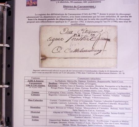 1746-1900, Collection d'exposition LA POSTE DANS L'AUDE en 80 pages avec une belle panoplie de PP à numéro, cursives rouges, T22, doubles cursives, PC du GC de Ginestas