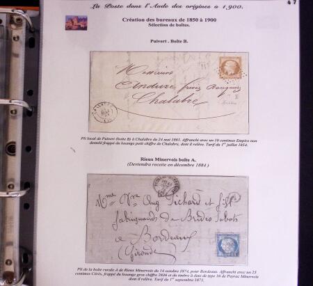 1746-1900, Collection d'exposition LA POSTE DANS L'AUDE en 80 pages avec une belle panoplie de PP à numéro, cursives rouges, T22, doubles cursives, PC du GC de Ginestas