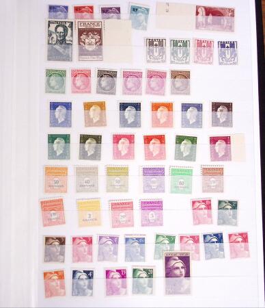 1900-2011 collection en neufs avec des feuilles entières