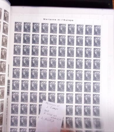 1900-2011 collection en neufs avec des feuilles entières