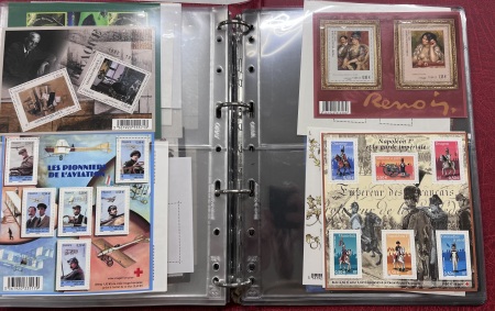 2001-2019  5 classeurs Leuchtturm, avec carnets, blocs